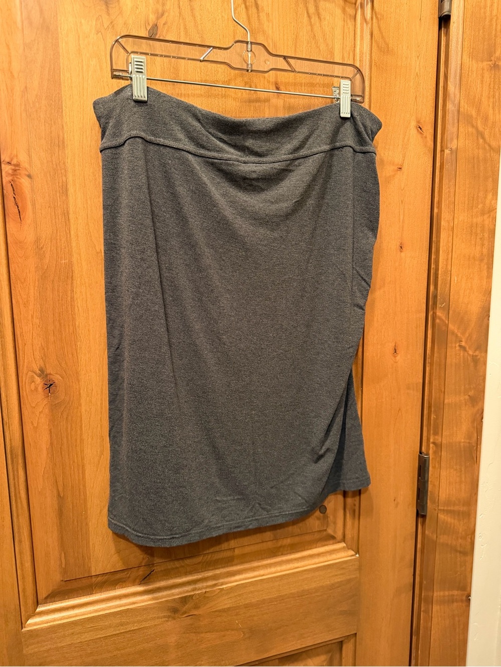 Athleta Charcoal Gray Midi Knit Skirt with Side Ruched Detail - Picture 2 of 3